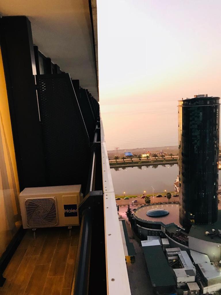 Apartamento Аппартаменты В Батуми С Видом На Море В Orbi City Habitación foto